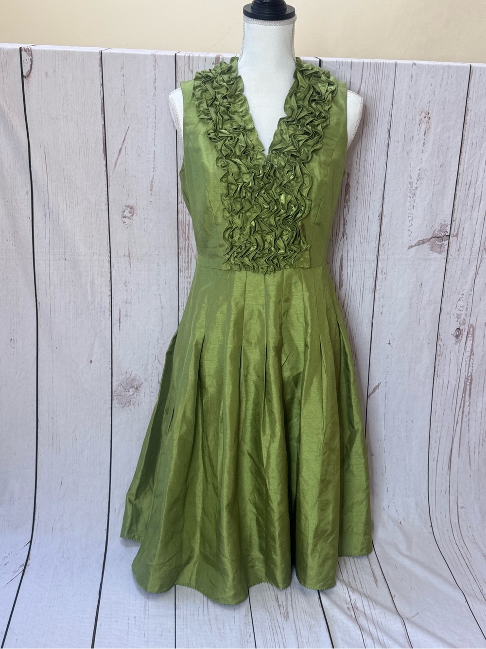 Jessica Howard Olive Green Ruffle V-Neck Midi Dress - Picture 8 of 12